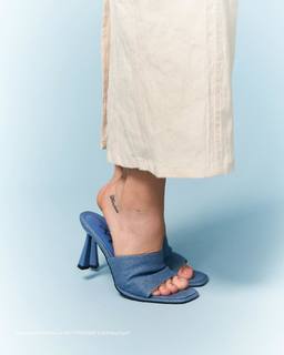 Ida Galich feet photo 11