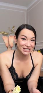 Ida Galich feet photo 15