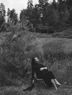 Ida Galich feet photo 10