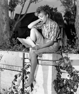 Ida Lupino feet photo 1
