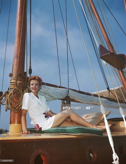 Ida Lupino feet photo 20