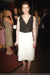 Idina Menzel feet photo thumbnail