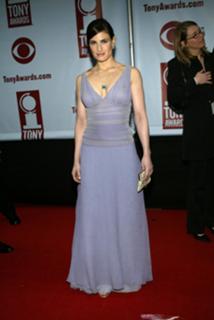 Idina Menzel feet photo thumbnail