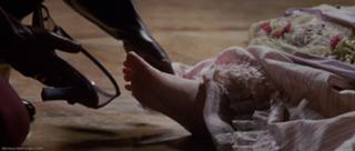 Idina Menzel feet photo thumbnail