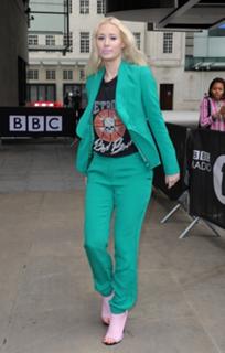 Iggy Azalea feet photo thumbnail