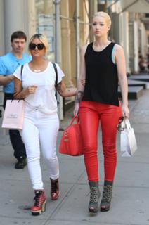 Iggy Azalea feet photo thumbnail