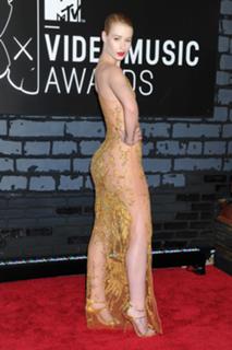 Iggy Azalea feet photo thumbnail