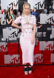 Iggy Azalea feet photo thumbnail