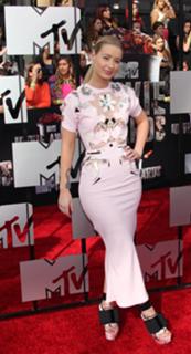 Iggy Azalea feet photo thumbnail