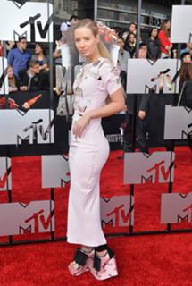 Iggy Azalea feet photo thumbnail