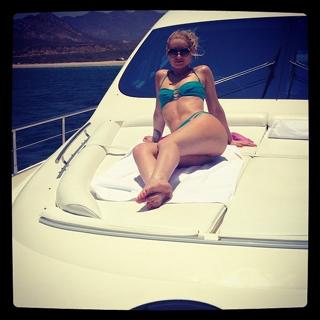 Iggy Azalea feet photo thumbnail