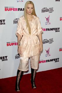 Iggy Azalea feet photo thumbnail