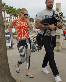 Iggy Azalea feet photo thumbnail