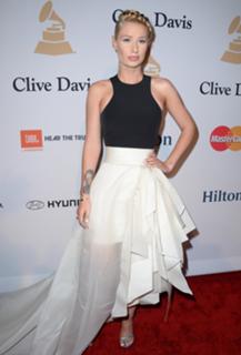 Iggy Azalea feet photo thumbnail