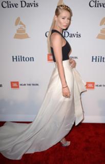 Iggy Azalea feet photo thumbnail