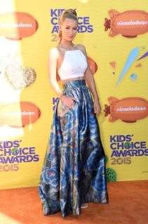 Iggy Azalea feet photo thumbnail