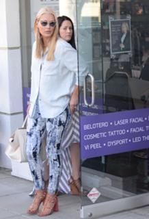 Iggy Azalea feet photo thumbnail