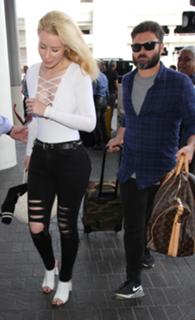 Iggy Azalea feet photo thumbnail
