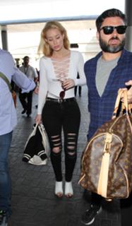 Iggy Azalea feet photo thumbnail