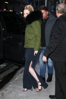Iggy Azalea feet photo thumbnail