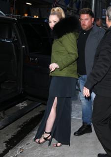 Iggy Azalea feet photo thumbnail