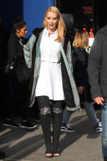 Iggy Azalea feet photo thumbnail
