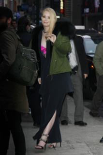 Iggy Azalea feet photo thumbnail