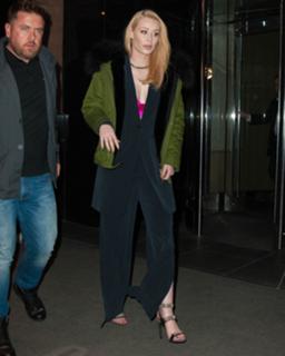 Iggy Azalea feet photo thumbnail