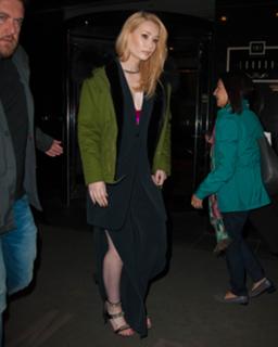 Iggy Azalea feet photo thumbnail