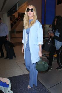 Iggy Azalea feet photo thumbnail