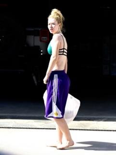 Iggy Azalea feet photo thumbnail