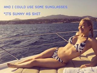 Iggy Azalea feet photo thumbnail