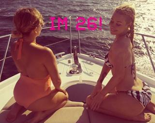Iggy Azalea feet photo thumbnail