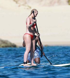 Iggy Azalea feet photo thumbnail
