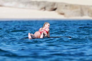 Iggy Azalea feet photo thumbnail