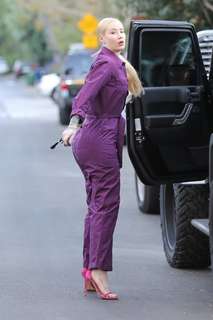 Iggy Azalea feet photo thumbnail