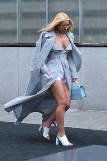 Iggy Azalea feet photo thumbnail