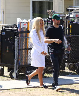 Iggy Azalea feet photo thumbnail
