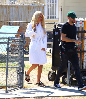 Iggy Azalea feet photo thumbnail