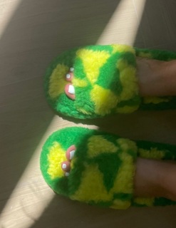 Iggy Azalea feet photo thumbnail