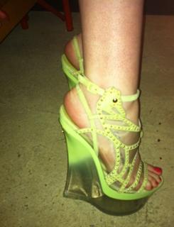 Iggy Azalea feet photo thumbnail