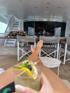 Iggy Azalea feet photo thumbnail