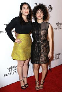 Ilana Glazer feet photo thumbnail