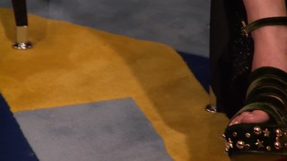 Ilana Glazer feet photo thumbnail