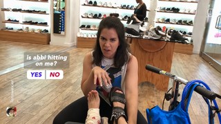 Ilana Glazer feet photo thumbnail