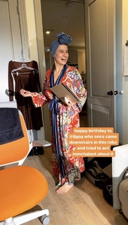 Ilana Glazer feet photo thumbnail