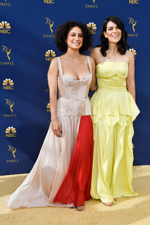 Ilana Glazer feet photo thumbnail