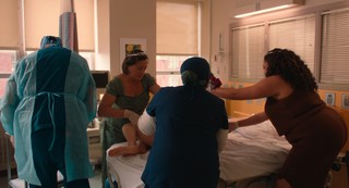 Ilana Glazer feet photo thumbnail