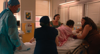 Ilana Glazer feet photo thumbnail