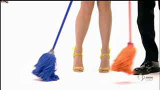 Ilary Blasi feet photo thumbnail